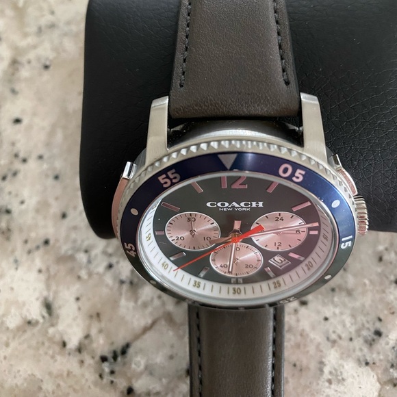 NWOT men’s Coach “Bleecker” Green Dial chronograph watch - Picture 6 of 13